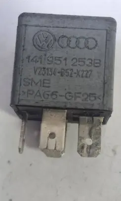 Volkswagen Polo III 6N 6N2 6NF Other relay 141951253B PA66GF25 33432A222