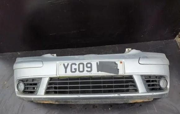 Volkswagen Golf Plus Front bumper