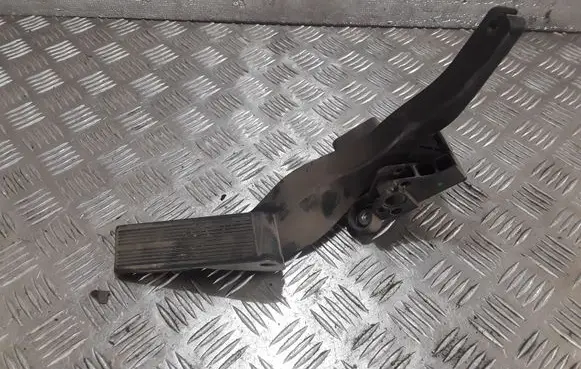 Chrysler Pacifica Accelerator throttle pedal