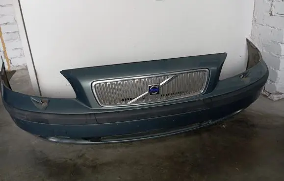 Volvo V70 Front bumper 09190395