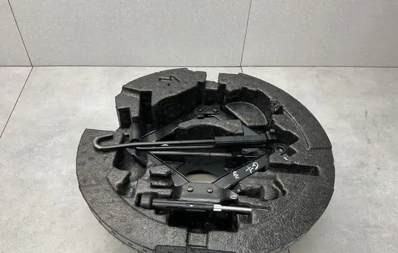 Volkswagen Golf VII Lift Jack 5Q0011031B