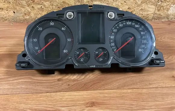 Volkswagen PASSAT B6 Speedometer (instrument cluster) A2C53194181