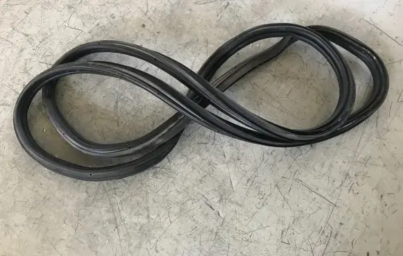 Opel Insignia A Loading door rubber seal (on body) 