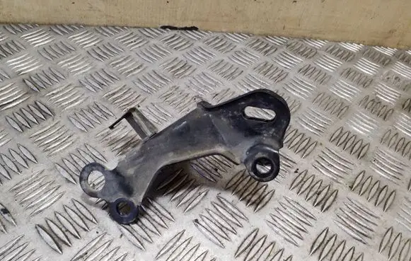 Subaru Forester SG Gearbox mounting bracket