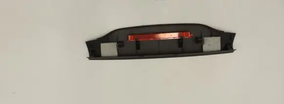 Third/center stoplight