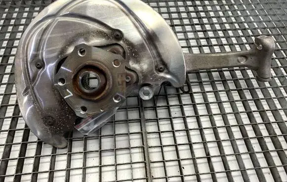 Audi A4 S4 B9 8W Front wheel hub spindle knuckle