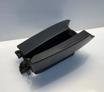 Mercedes-Benz E W211 Armrest A2116803639 2116803639
