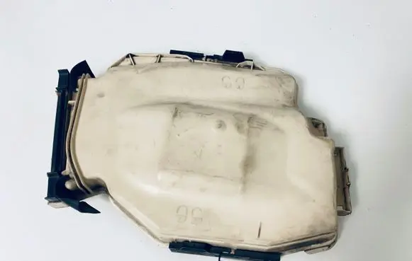 BMW 1 E81 E87 Fuse box cover 7544577