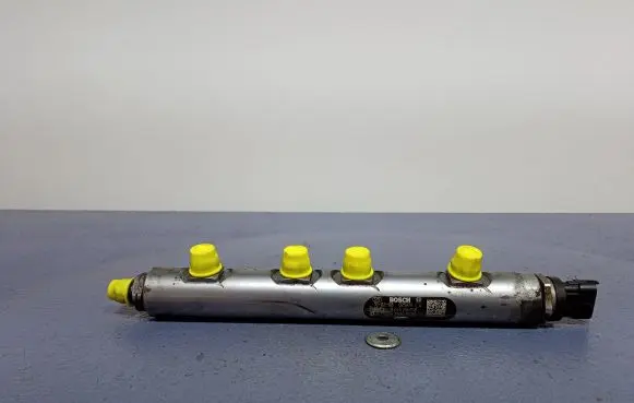 Fuel main line pipe