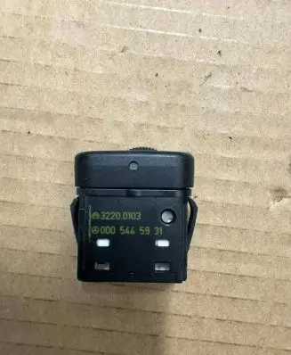 Mercedes-Benz Sprinter W906 Headlight level height control switch 0005445931 32200103