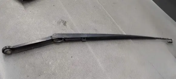 BMW 3 E46 Front wiper blade arm 8225998