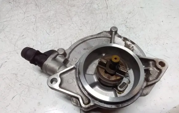 Audi Q7 4L Vacuum pump