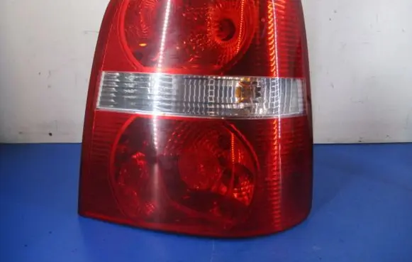Volkswagen Touran I Rear/tail lights 1T0945096C