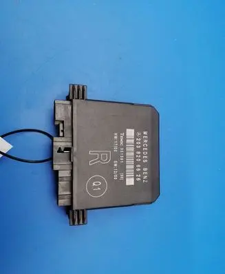 Mercedes-Benz C W203 Door control unit/module 2038206626