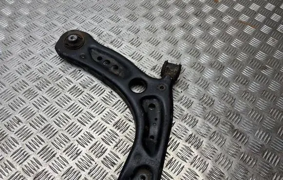 Skoda Octavia Mk3 (5E) Front lower control arm/wishbone 5Q0407152L