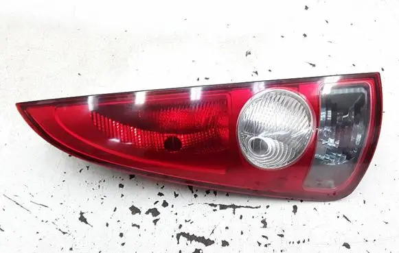Renault Espace IV Rear/tail lights 8200027153