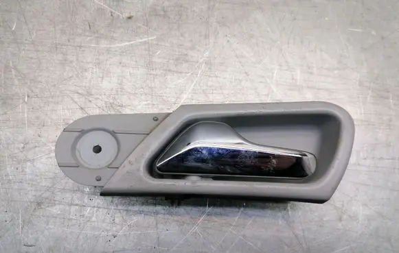 Mercedes-Benz C W203 Front door interior handle A3172010001