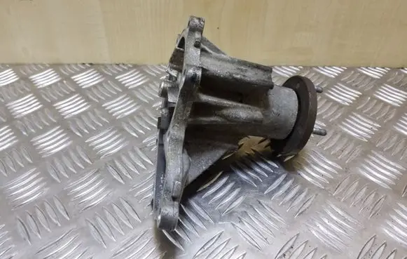 Nissan Navara D40 Water pump