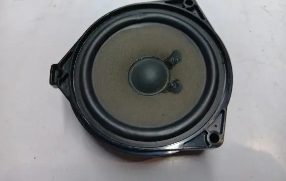 Mercedes-Benz GLE (W166 - C292) Panel speaker A1668202302