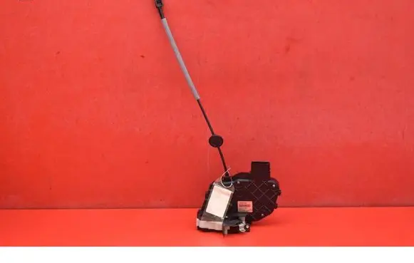 Volvo S80 Front door lock 30784487