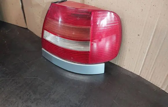 Audi A4 S4 B5 8D Tail light bulb cover holder 11-A005B
