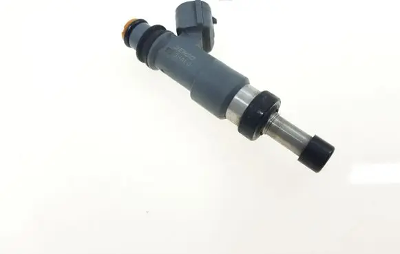 Subaru Legacy Fuel injector 226062812