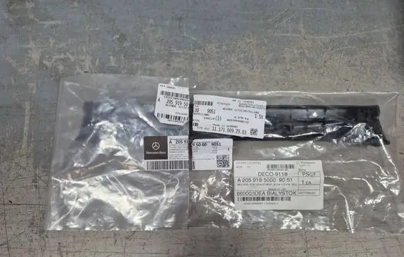 Mercedes-Benz C W205 Front door seat control surround trim 2059195000