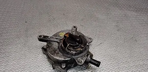 Audi A3 S3 A3 Sportback 8P Vacuum pump 06D145100
