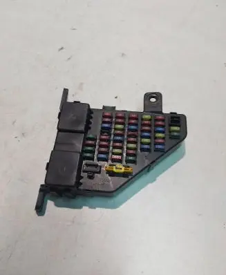 Hyundai Tucson JM Fuse module 911102E001 06061M AK4552