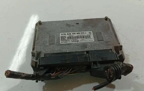 Skoda Roomster (5J) Engine control unit/module 03E906023J