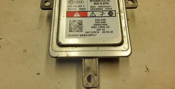 Volkswagen Sharan Headlight ballast module Xenon 8K0941597E