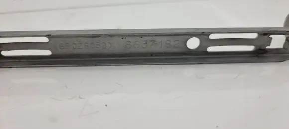 Volvo XC90 Headlight/headlamp mounting bracket 8637182