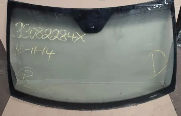 Mercedes-Benz C W203 Front windscreen/windshield window 