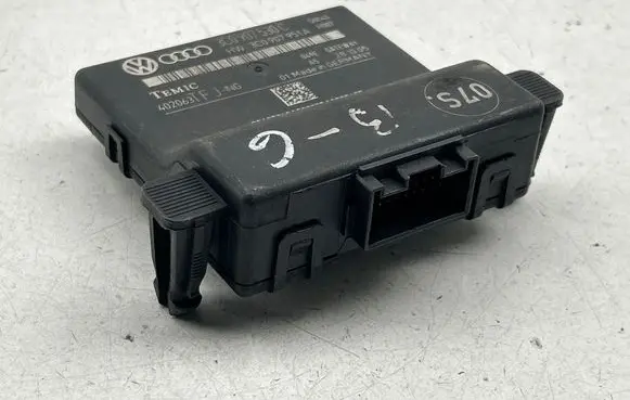 Volkswagen Golf Plus Gateway control module 3C0907951A 402063T