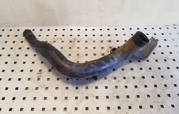 Toyota Avensis T220 Intercooler hose/pipe