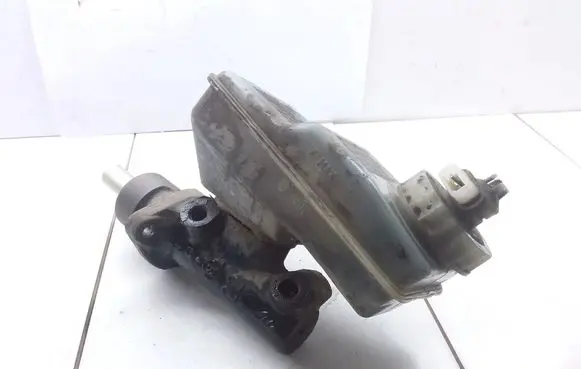 Volkswagen Transporter - Caravelle T4 Master brake cylinder 701611303E 4994