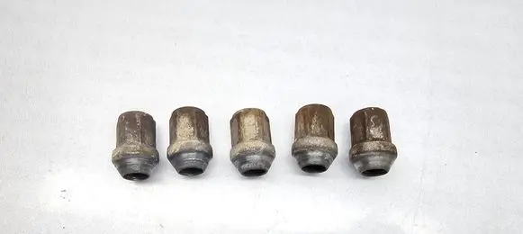 Hyundai Sonata Nuts/bolts 
