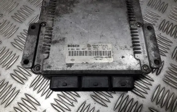 Renault Laguna I Engine control unit/module 0281001997 hom7700106485