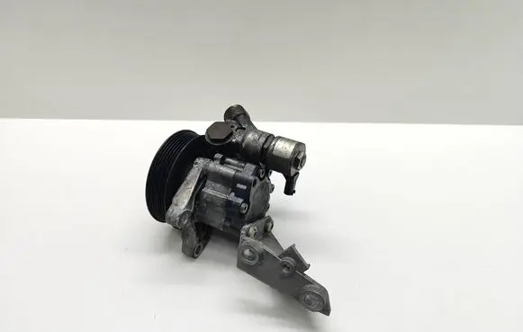 BMW 5 E60 E61 Power steering pump 7539015 753901502 32427539015