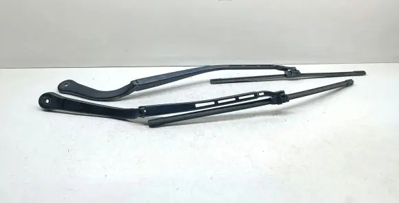 BMW 3 E90 E91 Front wiper blade arm
