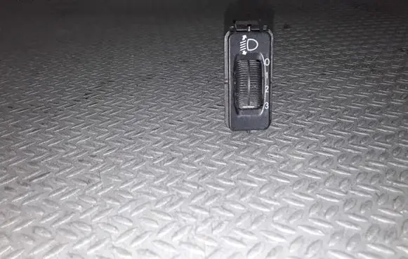 Mercedes-Benz ML W163 Headlight level height control switch A1638200010