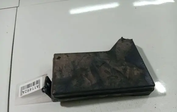 Nissan Qashqai Fuse box cover 24382JD00A