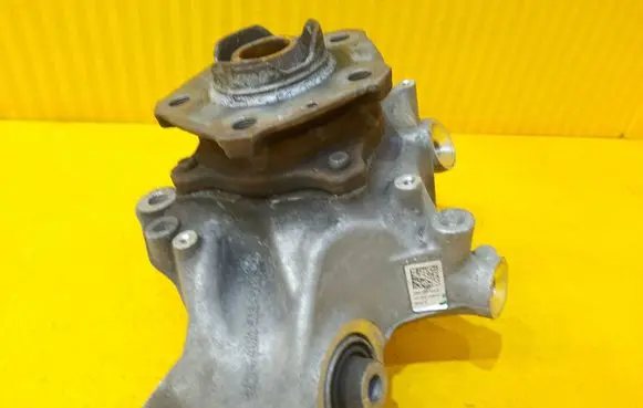 Audi Q7 4M Rear wheel hub 4M0505431AJ