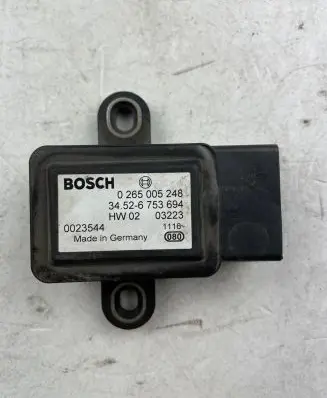 BMW 7 E38 ESP acceleration yaw rate sensor 34526753694 0265005248
