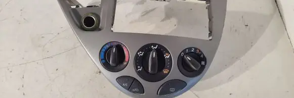 Ford Focus Climate control unit