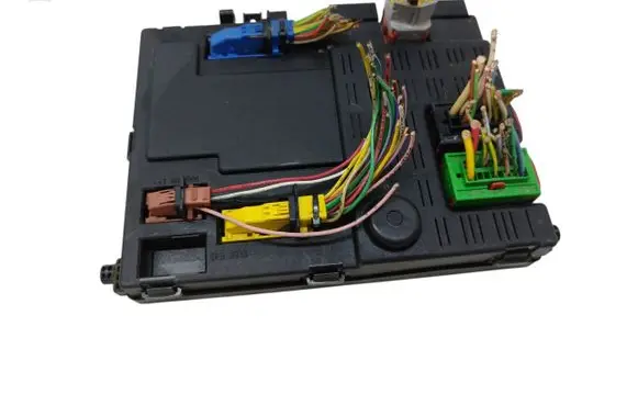 Citroen Xsara Picasso Fuse module 9642409580 73005712 A11895