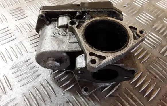 Volkswagen Golf V EGR valve 03L131501E 26880161