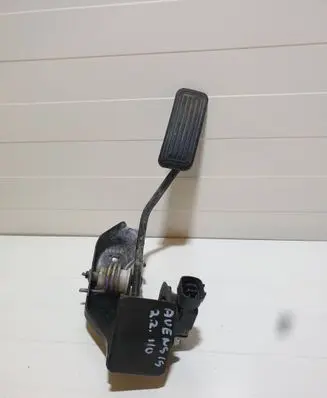 Toyota Avensis T250 Accelerator throttle pedal 8928152021 1983003041 03G18