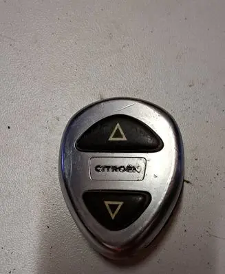 Citroen C5 Suspension ride height/mode switch 9633261277 15882700 9627701677