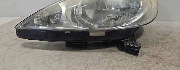 Peugeot 107 Headlight/headlamp 811500H030 89032403